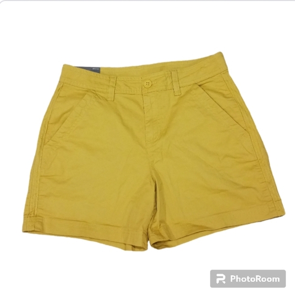 Eddie Bauer Slightly Curvy Shorts - Picture 2 of 9